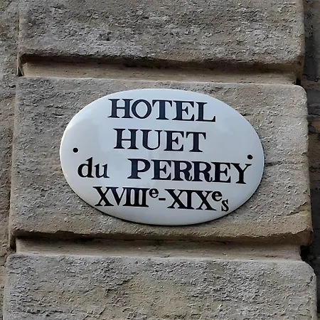 Le Logis De L Hotel Huet Du Perrey Frühstückspension